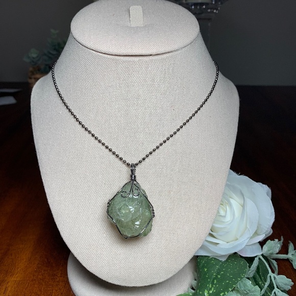 Natural Crystal Large Chunky Stone Copper Wrapped Pendant Necklace - Picture 1 of 12